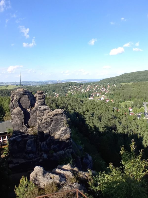 Blick von den Nonnenfelsen nach Jonsdorf